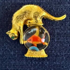 Rare Vintage Gold Crown Signature Cat Over Gold Fish Bowl Brooch Vintage 1980s